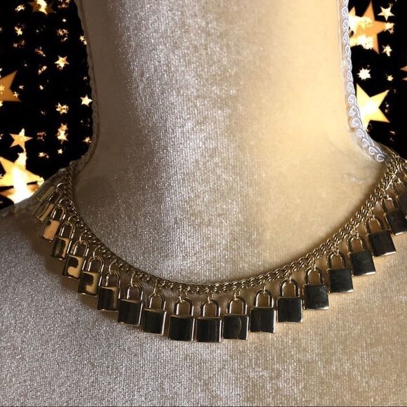 NWOT! Golden choker style necklace w/ 22 p… - Picture 6 of 8